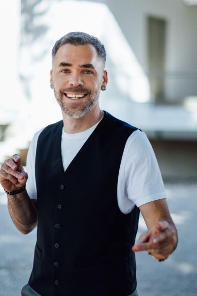 Rebranding in der Schweiz: Wann deine Marke dich bremst — und wie du den Neustart richtig machst