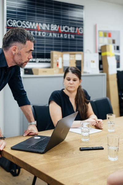 Online Präsenz aufbauen — Der strategische Weg, der wirklich Wunschkunden bringt