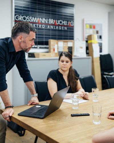 Online Präsenz aufbauen — Der strategische Weg, der wirklich Wunschkunden bringt
